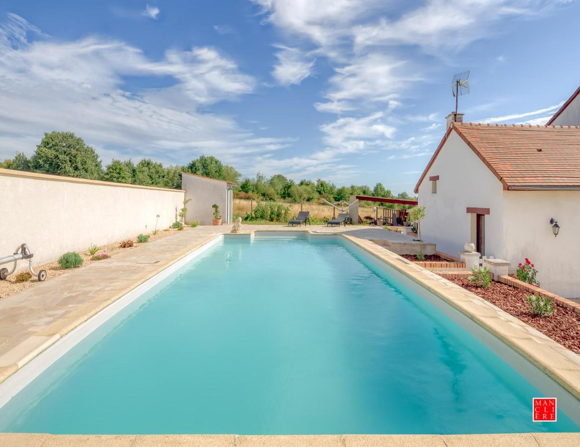 Châtellerault Maison Blanche Piscine Et Petit Dejeuner المظهر الخارجي الصورة