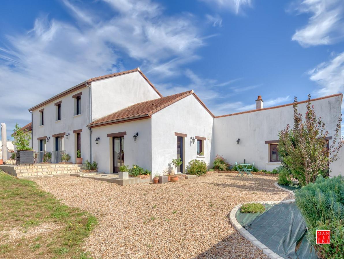 Châtellerault Maison Blanche Piscine Et Petit Dejeuner المظهر الخارجي الصورة