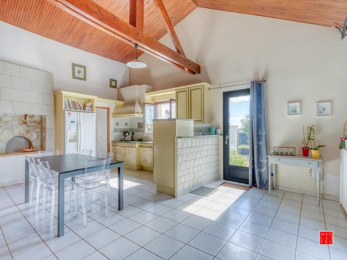 Châtellerault Maison Blanche Piscine Et Petit Dejeuner المظهر الخارجي الصورة